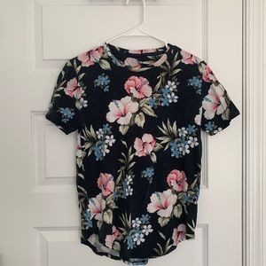 Hollister Boys XS Floral Print Black Shirt
